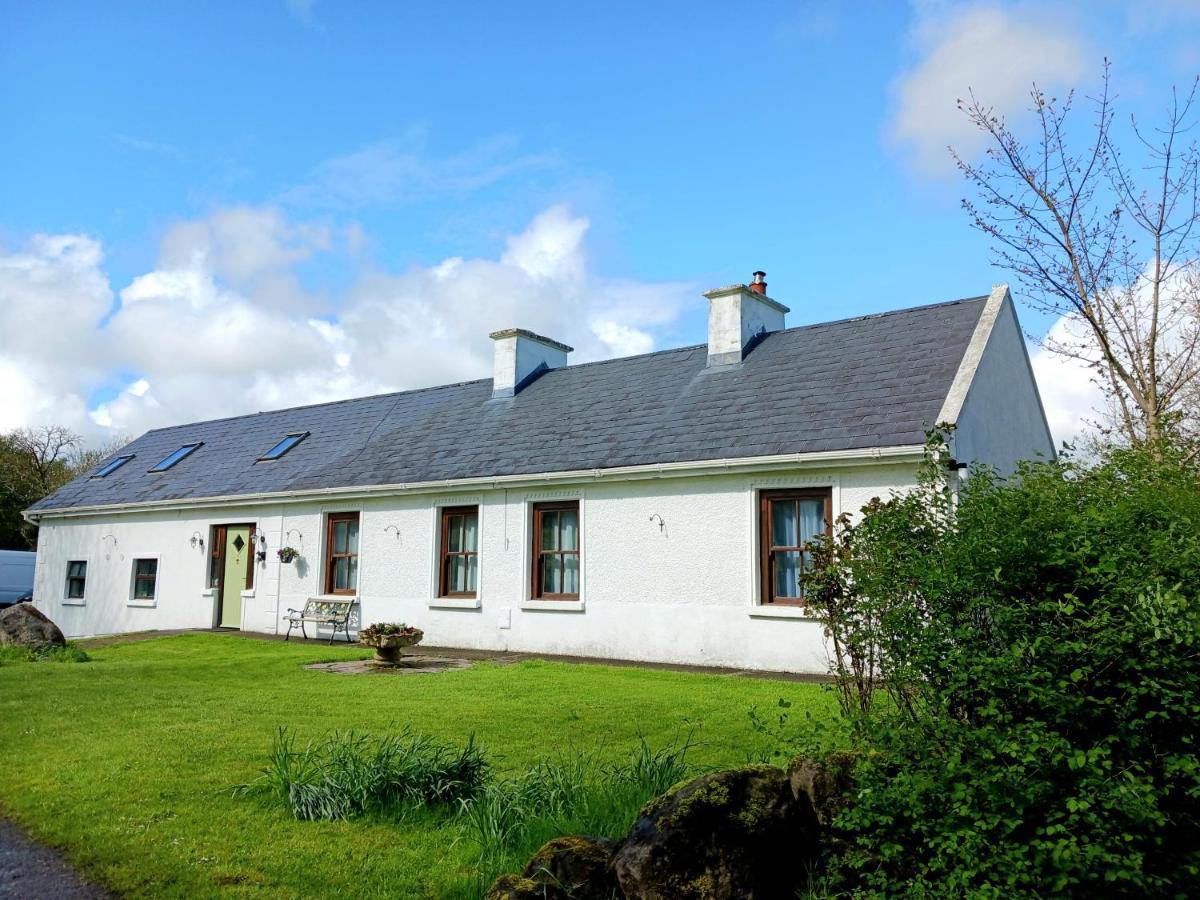 Rural Retreat Near Knock Apartment Ballyhaunis Bagian luar foto